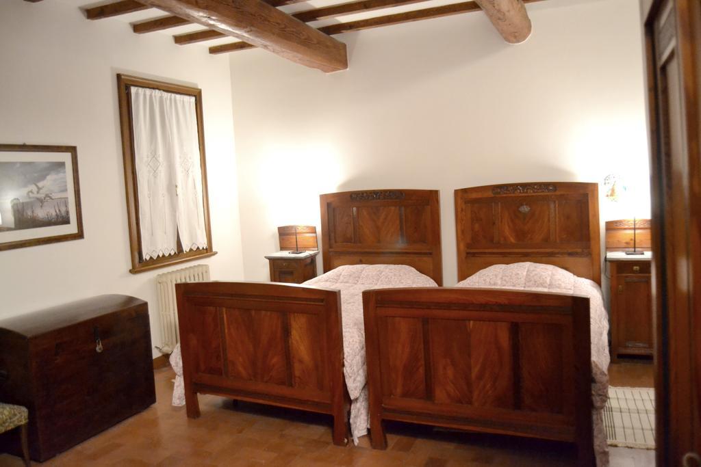 Corte Ginepro Bed & Breakfast Roncoferraro Room photo