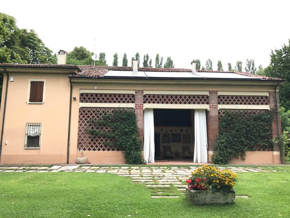 Corte Ginepro Bed & Breakfast Roncoferraro Exterior photo